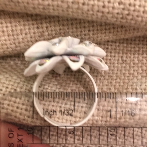 Vintage White Flower Enamel & Rhinestone Adjustable Ring - Picture 14 of 15